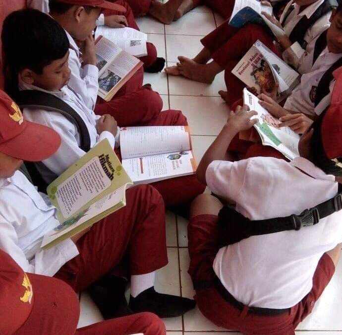 Menguatkan Budaya Literasi di Sekolah Dasar melalui Pembiasaan GLS  (Gerakan Literasi Sekolah)