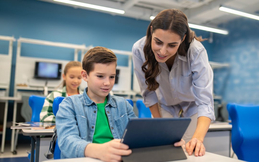 Pendidikan Karakter di Era Society 5.0: Mendidik Empati dan Kolaborasi dalam Ekosistem Cerdas