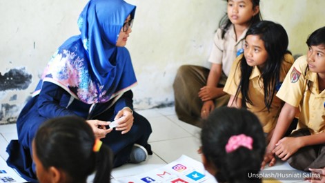 Peran Pendidikan Sekolah Dasar dalam Membentuk Generasi Cerdas dan Berkarakter di Era Digital